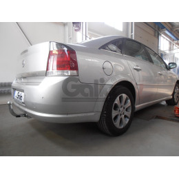 O045C GALIA Полностью оцинкованный фаркоп на Opel Vectra C седан/хетчбек 2002-2008. Подрозетник убирается за бампер. Тип шара: C (горизонтальный съемный). У