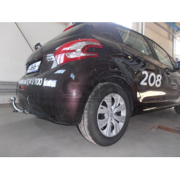 P042A GALIA Полностью оцинкованный фаркоп на Peugeot 208 хетчбек 2012-2019, Citroen C3 2016-. Подрозетник убирается за бампер. Тип шара: A. Невидимый вырез бампера