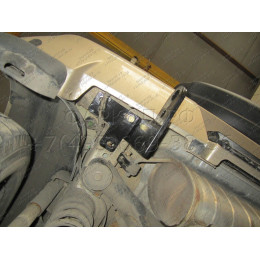 FA 0852-E Бизон Фаркоп на Suzuki Grand Vitara 3 двери 2005-2015 без подрезки бампера. Тип шара: E (легкосъемный шар под квадрат). Нагрузки: 2500/120 кг. Не комплекту