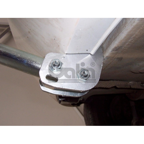 S081C GALIA Полностью оцинкованный фаркоп на Skoda Fabia хетчбек 2000-2007, 2007-2014. Подрозетник убирается за бампер. Тип шара: C (горизонтальный съемный). Невидимый вырез бампера. Нагрузки: 1200/50 кг, масса фаркопа 14,17 кг