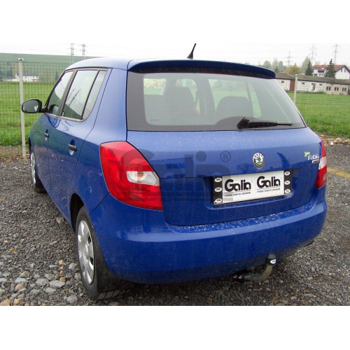 S081C GALIA Полностью оцинкованный фаркоп на Skoda Fabia хетчбек 2000-2007, 2007-2014. Подрозетник убирается за бампер. Тип шара: C (горизонтальный съемный). Невидимый вырез бампера. Нагрузки: 1200/50 кг, масса фаркопа 14,17 кг