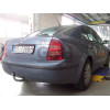 S088C GALIA Полностью оцинкованный фаркоп на Skoda Superb I 2002-2008, Volkswagen Passat B5 седан/универсал 1996-2005. Выхлопная труба с левой стороны. Подрозетник убирается за бампер. Тип шара: C (горизонтальный съемный). Невидимый вырез бампера. Нагрузк