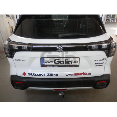 S112V GALIA Полностью оцинкованный фаркоп на Suzuki Vitara 2015-2018, 2018-, Suzuki SX4 S-Cross 2013-2021, 2021- 2WD/4WD. Тип шара: AV (вертикальное быстросъемное крепление шара на ключе), установленный крюк закрывает противотуманный фонарь. Невидимый выр