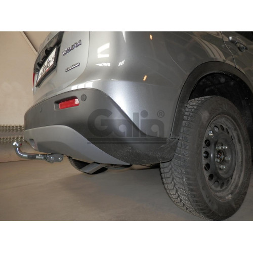 S112V GALIA Полностью оцинкованный фаркоп на Suzuki Vitara 2015-2018, 2018-, Suzuki SX4 S-Cross 2013-2021, 2021- 2WD/4WD. Тип шара: AV (вертикальное быстросъемное крепление шара на ключе), установленный крюк закрывает противотуманный фонарь. Невидимый выр