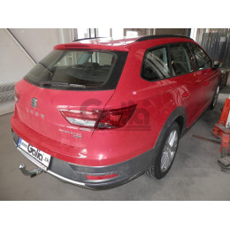 S113A GALIA Полностью оцинкованный фаркоп на Seat Leon X-Perience универсал 2014-2020. Подрозетник убирается за бампер. Тип шара: A. Невидимый вырез бампера. Н