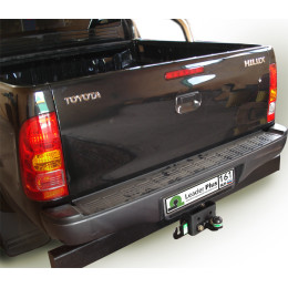 T114-FC Лидер-плюс ТСУ для Toyota Hilux (4WD) (N2) с задней подножкой 2008-2015 без выреза бампера. Нагрузки: 1200/50 кг, масса фаркопа 8,68 кг (без электрики в компл