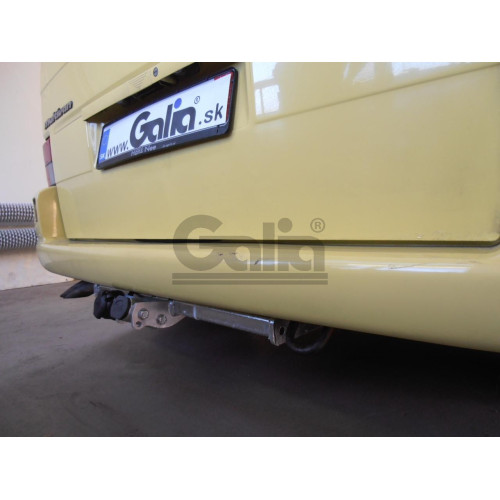 V027A GALIA Полностью оцинкованный фаркоп на Volkswagen T4: Transporter/Caravelle/Multivan 1990-2003, включая 4WD. Тип шара: A. Установка без снятия и выреза бампера. Нагрузки: 2000/100 кг, масса фаркопа 17,82 кг