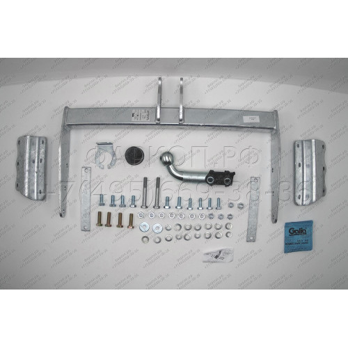V027A GALIA Полностью оцинкованный фаркоп на Volkswagen T4: Transporter/Caravelle/Multivan 1990-2003, включая 4WD. Тип шара: A. Установка без снятия и выреза бампера. Нагрузки: 2000/100 кг, масса фаркопа 17,82 кг