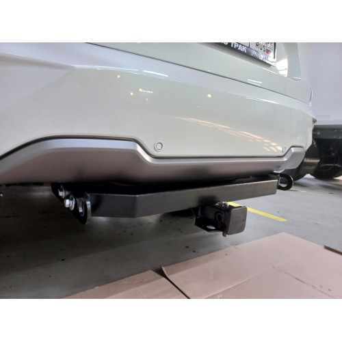 FA 0330-E Бизон Фаркоп на Isuzu MU-X II 2022- без подрезки бампера. Тип шара: E (легкосъемный шар под квадрат). Нагрузки: 2600/160 кг. Не комплектуется электрикой
