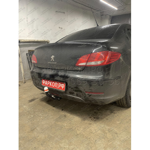9520 Трейлер Фаркоп для Peugeot 408 2013-2021 без снятия и подрезки бампера. Тип шара: A. Нагрузки: 1200/60 кг, масса фаркопа 17 кг (без электрики в комплекте)