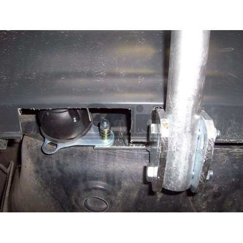 A036A GALIA Полностью оцинкованный фаркоп на Audi A4 седан/универсал (Avant) 2000-2007, включая 4WD (Quattro), SEAT Exeo седан/универсал 2009-2013. Подрозетник убирается за бампер. Тип шара: A. Невидимый вырез бампера. Нагрузки: 2100/100 кг, масса фаркопа