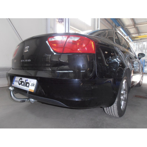 A036A GALIA Полностью оцинкованный фаркоп на Audi A4 седан/универсал (Avant) 2000-2007, включая 4WD (Quattro), SEAT Exeo седан/универсал 2009-2013. Подрозетник убирается за бампер. Тип шара: A. Невидимый вырез бампера. Нагрузки: 2100/100 кг, масса фаркопа