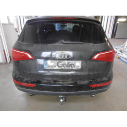 A046A GALIA Полностью оцинкованный фаркоп на Audi Q5 2008-2016. Подрозетник убирается за бампер. Тип шара: A. Невидимый вырез бампера. Нагрузки: 2400/80 кг, м