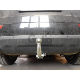 A046A GALIA Полностью оцинкованный фаркоп на Audi Q5 2008-2016. Подрозетник убирается за бампер. Тип шара: A. Невидимый вырез бампера. Нагрузки: 2400/80 кг, м