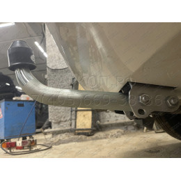 A046A GALIA Полностью оцинкованный фаркоп на Audi Q5 2008-2016. Подрозетник убирается за бампер. Тип шара: A. Невидимый вырез бампера. Нагрузки: 2400/80 кг, м