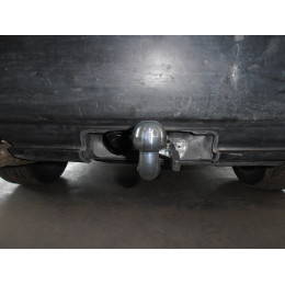 B014C GALIA Полностью оцинкованный фаркоп на BMW X3 E83 2004-2010. Подрозетник убирается за бампер. Тип шара: C (горизонтальный съемный). Установка без выр