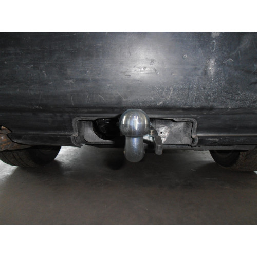 B014C GALIA Полностью оцинкованный фаркоп на BMW X3 E83 2004-2010. Подрозетник убирается за бампер. Тип шара: C (горизонтальный съемный). Установка без выреза бампера. Нагрузки: 2000/100 кг, масса фаркопа 12,17 кг