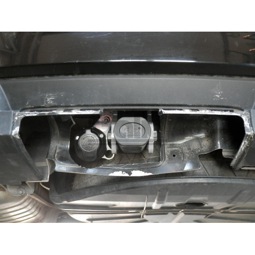 B014C GALIA Полностью оцинкованный фаркоп на BMW X3 E83 2004-2010. Подрозетник убирается за бампер. Тип шара: C (горизонтальный съемный). Установка без выреза бампера. Нагрузки: 2000/100 кг, масса фаркопа 12,17 кг