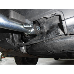 B014C GALIA Полностью оцинкованный фаркоп на BMW X3 E83 2004-2010. Подрозетник убирается за бампер. Тип шара: C (горизонтальный съемный). Установка без выр