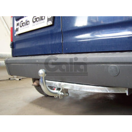 F083C GALIA Полностью оцинкованный фаркоп на Ford Tourneo Connect 2002-2014, Transit Connect 2002-2014. Тип шара: C (горизонтальный съемный). Установка без снятия и выреза 