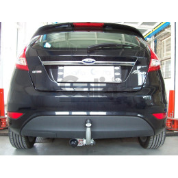 F110C GALIA Полностью оцинкованный фаркоп на Ford Fiesta хетчбек 2008-2019. Особенности: колесная база 2489 мм. Тип шара: C (горизонтальный съемный). Требуетс