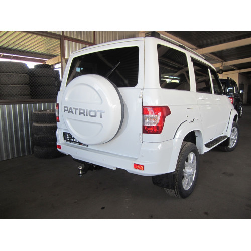 FA 0855-E Бизон Фаркоп на UAZ Patriot / УАЗ Патриот 2015- без подрезки бампера. Тип шара: E (легкосъемный шар под квадрат). Нагрузки: 3000/100 кг. Не комплектуется электрикой