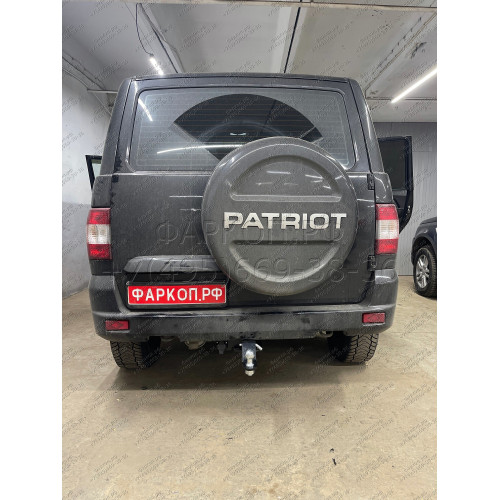 FA 0855-E Бизон Фаркоп на UAZ Patriot / УАЗ Патриот 2015- без подрезки бампера. Тип шара: E (легкосъемный шар под квадрат). Нагрузки: 3000/100 кг. Не комплектуется электрикой