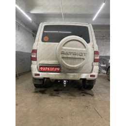 FA 0855-E Бизон Фаркоп на UAZ Patriot / УАЗ Патриот 2015- без подрезки бампера. Тип шара: E (легкосъемный шар под квадрат). Нагрузки: 3000/100 кг. Не комплектуе