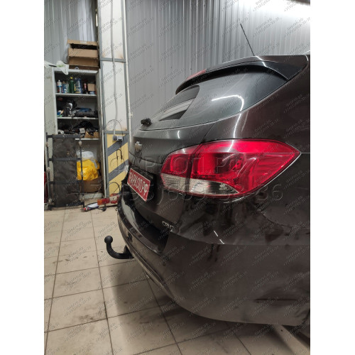 CV 14 AVTOS Фаркоп на Chevrolet Cruze универсал 2009-2016 без подрезки бампера. Тип шара: A. Нагрузки: 1800/75 кг, масса фаркопа 16,5 кг (без электрики в комплекте)