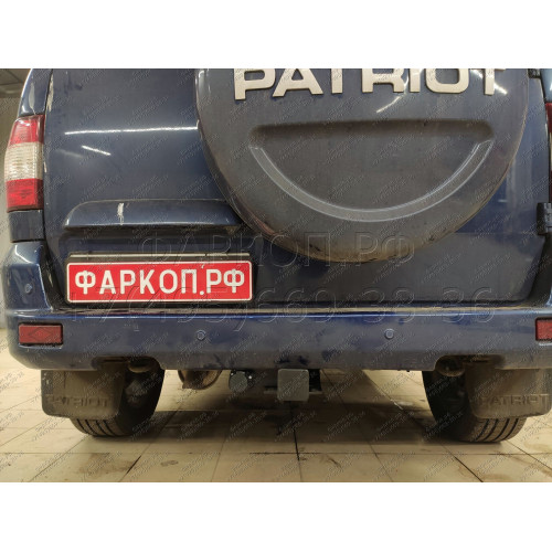 FA 0855-E Бизон Фаркоп на UAZ Patriot / УАЗ Патриот 2015- без подрезки бампера. Тип шара: E (легкосъемный шар под квадрат). Нагрузки: 3000/100 кг. Не комплектуется электрикой