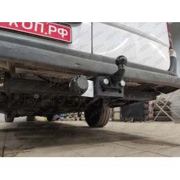 MB 04 AVTOS Фаркоп на Mercedes Sprinter фургон со ступенькой 2006-, Volkswagen Crafter фургон со ступенькой 2006-2017 без подрезки бампера. Тип шара: F. Нагрузки: 2500/100 кг, 
