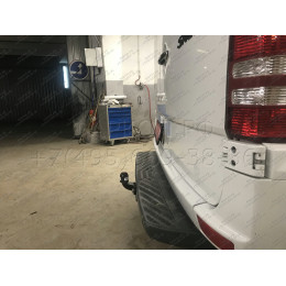 MB 04 AVTOS Фаркоп на Mercedes Sprinter фургон со ступенькой 2006-, Volkswagen Crafter фургон со ступенькой 2006-2017 без подрезки бампера. Тип шара: F. Нагрузки: 2500/100 кг, 