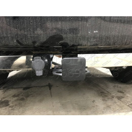 FA 0951-E(N) Бизон Фаркоп с хромированной накладкой на Honda Element 2003-2011 без подрезки бампера. Тип шара: E (легкосъемный шар под квадрат). Нагрузки: 2500/1