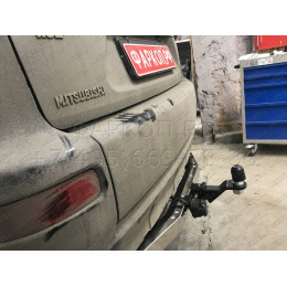 FA 0970-E(N) Бизон Фаркоп с хромированной накладкой на Mitsubishi Outlander XL 2007-2012 без подрезки бампера. Тип шара: E (легкосъемный шар под квадрат). Нагрузк