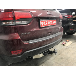 JGC-13-991124.00 PT GROUP Фаркоп с нержавеющей накладкой на Jeep Grand Cherokee IV WK2 2014-2021 без подрезки бампера. Тип шара: E (легкосъемный шар под квадрат). Нагруз