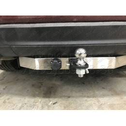 JGC-13-991124.00 PT GROUP Фаркоп с нержавеющей накладкой на Jeep Grand Cherokee IV WK2 2014-2021 без подрезки бампера. Тип шара: E (легкосъемный шар под квадрат). Нагруз