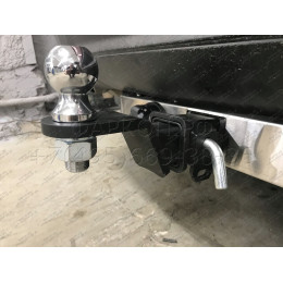 JGC-13-991124.00 PT GROUP Фаркоп с нержавеющей накладкой на Jeep Grand Cherokee IV WK2 2014-2021 без подрезки бампера. Тип шара: E (легкосъемный шар под квадрат). Нагруз