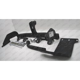 MI 21 AVTOS Фаркоп на Mitsubishi Outlander XL 2007-2012, Citroen C-Crosser 2007-2012, Peugeot 4007 2007-2012. Необходима подрезка бампера. Тип шара: A. Нагрузки: 1500/75 кг, масса фаркопа 24,5 
