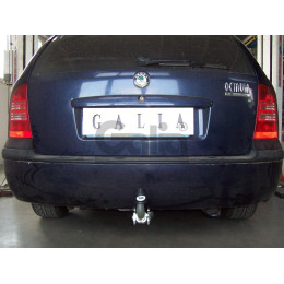 S085A GALIA Полностью оцинкованный фаркоп на Skoda Octavia I седан/универсал 1998-2004, Octavia Tour 2004-2010. Подрозетник убирается за бампер. Тип шара: A. Невидимый 