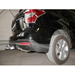 S106V GALIA Полностью оцинкованный фаркоп на Subaru Forester 2013-2018. Тип шара: AV (вертикальное быстросъемное крепление шара на ключе). Невидимый вырез ба