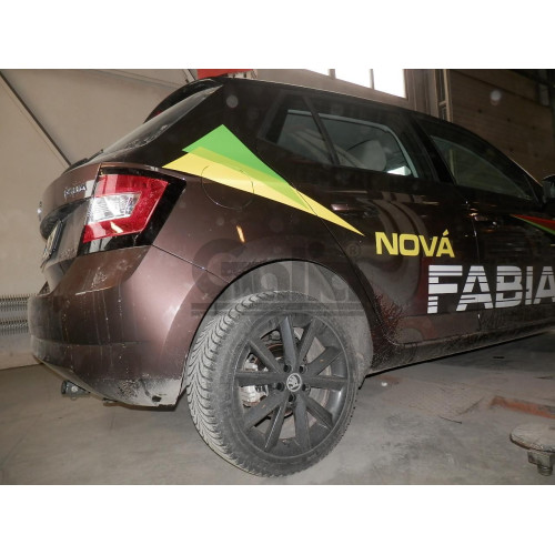 S110C GALIA Полностью оцинкованный фаркоп на Skoda Fabia хетчбек 2014-2021. Подрозетник убирается за бампер. Тип шара: C (горизонтальный съемный). Невидимый вырез бампера. Нагрузки: 1200/75 кг, масса фаркопа 13,67 кг