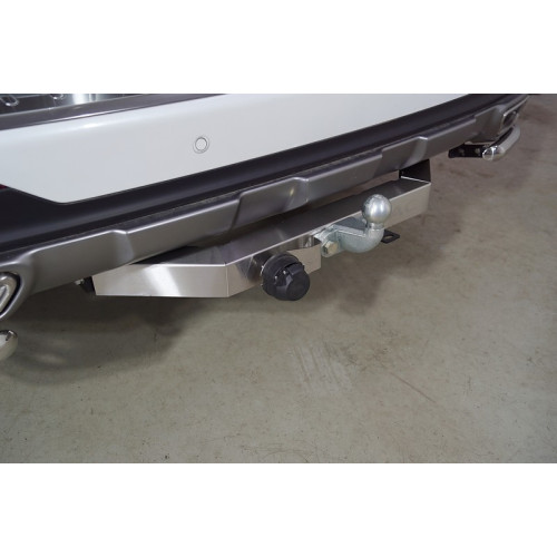 TCU00319 ТСС Фаркоп оцинкованный на GAC GS8 4WD 2019-2023 с накладкой с надписью GAC. Тип шара: F. Нагрузки: 1250/75 кг