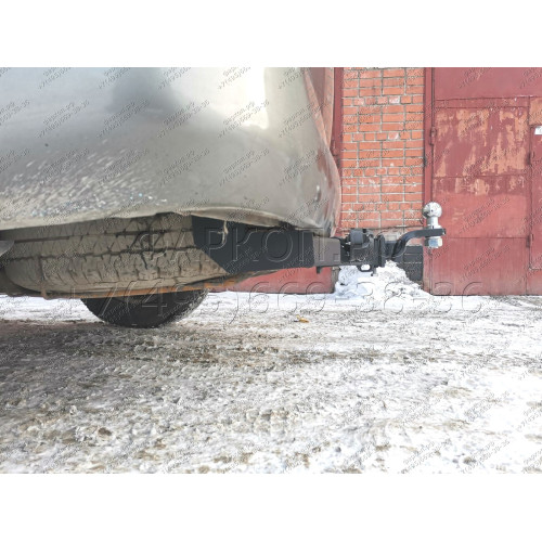 H.T58.E HALTY Фаркоп на Toyota Hiace Regius, Toyota Regius, Toyota Touring Hiace 1997-2002 без подрезки бампера. Тип шара: E. Нагрузки: 750/75 кг, масса фаркопа 14,6 кг