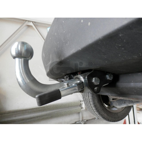 V069V GALIA Полностью оцинкованный фаркоп на Volkswagen Tiguan 2007-2016, Tiguan 2 2016-2024, Tiguan 3 2024-, VW Tayron 2024-, Audi Q3 2011-2019, 2019-2025, 2025-, SEAT Tarraco 2018-2024, 2024-. Подрозетник убирается за бампер. Тип шара: AV (вертикальное 