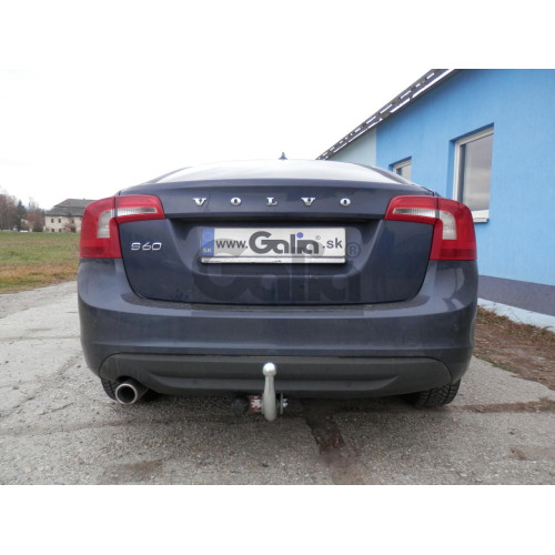 V070C GALIA Полностью оцинкованный фаркоп на Volvo XC60 2008-2017. Тип шара: C (горизонтальный съемный). Невидимый вырез бампера. Нагрузки: 2100/90 кг, масса фаркопа 16,57 кг