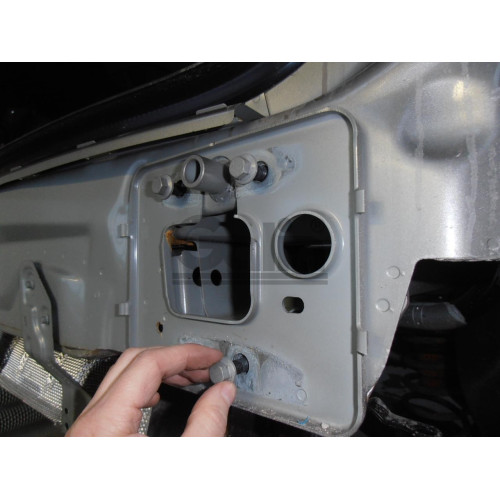 V070C GALIA Полностью оцинкованный фаркоп на Volvo XC60 2008-2017. Тип шара: C (горизонтальный съемный). Невидимый вырез бампера. Нагрузки: 2100/90 кг, масса фаркопа 16,57 кг