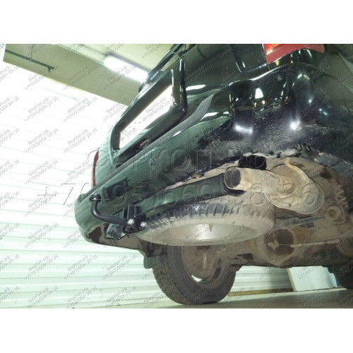 NS 18 AVTOS Фаркоп на Nissan Pathfinder R50 1996-2004, Infiniti QX4 1996-2003 без подрезки бампера. Тип шара: A. Нагрузки: 1500/75 кг, масса фаркопа 17,5 кг (без электрики в комплекте)