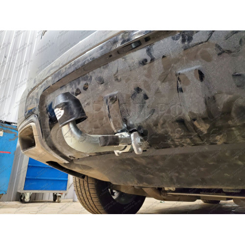 R101C GALIA Полностью оцинкованный фаркоп на Land Rover Range Rover Sport 2013-2022. Тип шара: C (горизонтальный съемный). Невидимый вырез бампера. Нагрузки: 3500/200 кг, масса фаркопа 23,87 кг