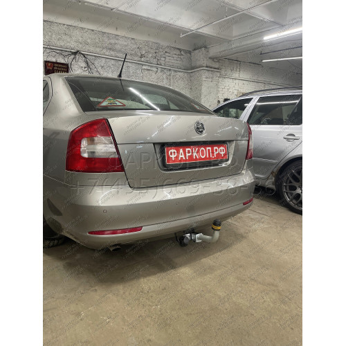 92304-A MOTODOR Фаркоп с оцинкованным шаром на Skoda Octavia II лифтбек/универсал 2004-2013, Skoda Octavia III лифтбек/универсал 2013-2020, Skoda Octavia IV A8 лифтбек/универсал 2020-. Необходима подрезка бампера. Тип шара: A. Нагрузки: 1300/75 кг, масса 
