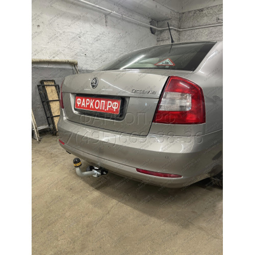 92304-A MOTODOR Фаркоп с оцинкованным шаром на Skoda Octavia II лифтбек/универсал 2004-2013, Skoda Octavia III лифтбек/универсал 2013-2020, Skoda Octavia IV A8 лифтбек/универсал 2020-. Необходима подрезка бампера. Тип шара: A. Нагрузки: 1300/75 кг, масса 